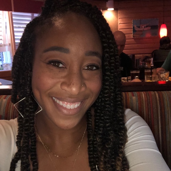 Meet your Posher, Danielle n. - Picture 1 of 1